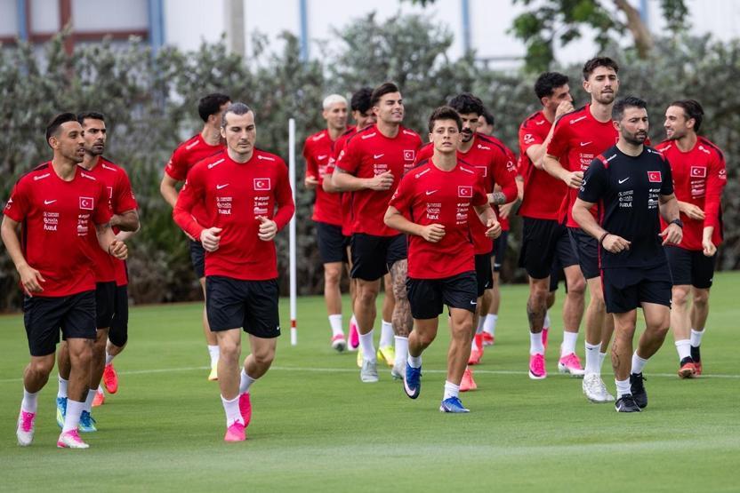Ay-yıldızlılar, ABDdeki ilk antrenmanına çıktı TFF ve TBF başkanları birlikte izledi...