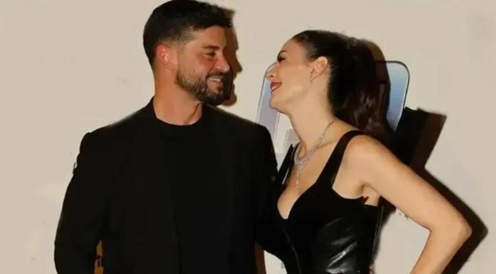 Berk Oktay ve Yıldız Çağrı Atiksoy’dan Sanal Medyayı Sallayan Romantik Kare