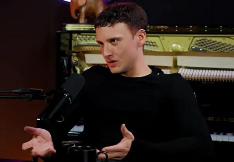 Edis’ten net mesaj: “Ne tarzım ne de müziğim taklit”