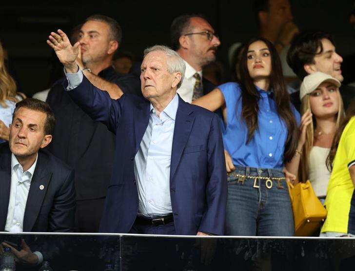 Kuyt ve Volkan, Fenerbahçeye geri dönüyor Aziz Yıldırımdan teknik ekip kararı...