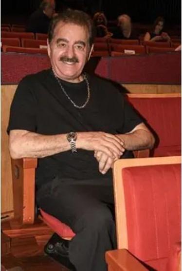 İbrahim Tatlıses’ten mesaj: “Hastaneye kaldırılmadım, fizik tedaviye geldim”