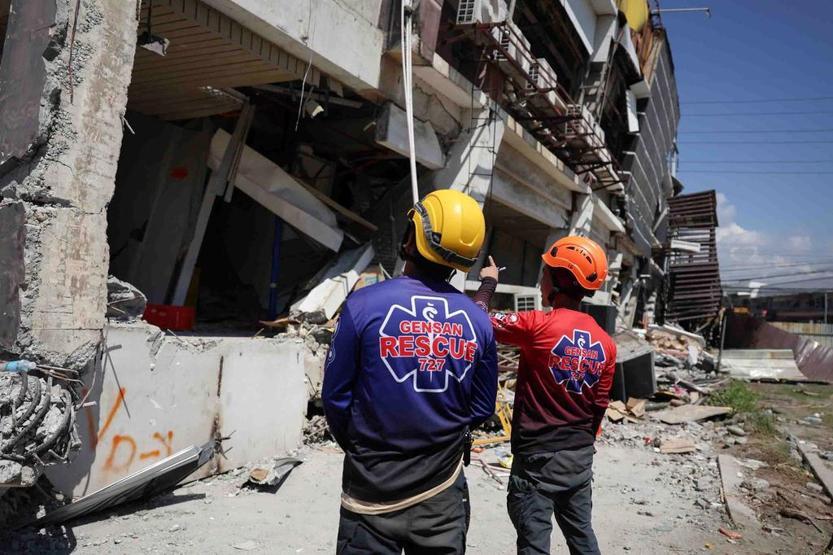 Filipinler’i vuran 7.8 büyüklüğündeki depremde can kaybı 41’e yükseldi