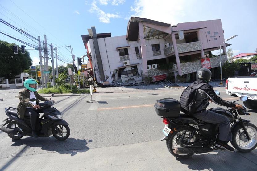 Filipinler’i vuran 7.8 büyüklüğündeki depremde can kaybı 41’e yükseldi