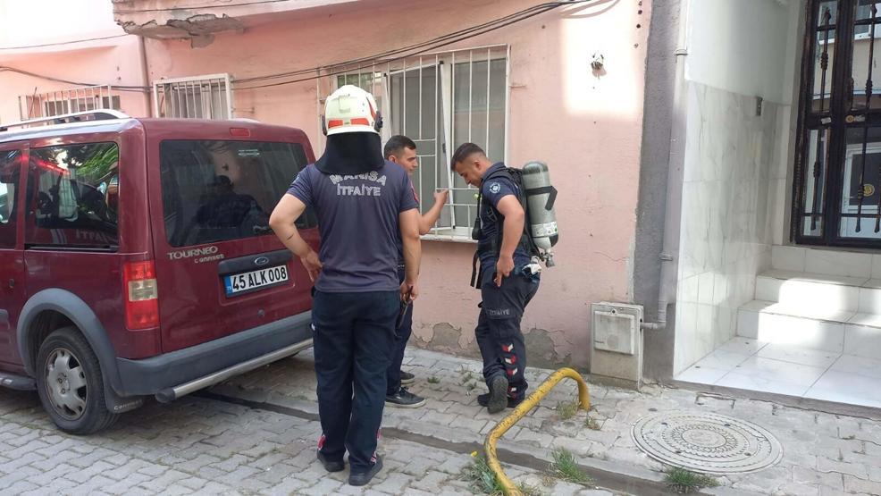 Kötü koku ekipleri harekete geçirdi Modacı evinde ölü bulundu