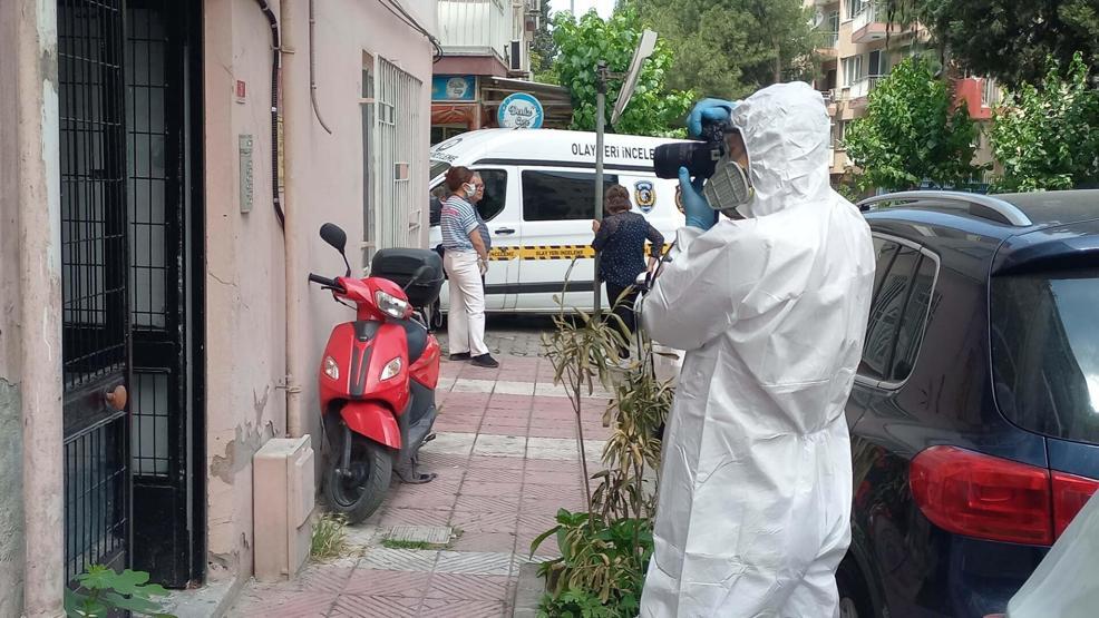 Kötü koku ekipleri harekete geçirdi Modacı evinde ölü bulundu