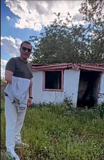 Rafet El Roman’dan nostaljik hamle: Doğduğu evi yeniden inşa ediyor