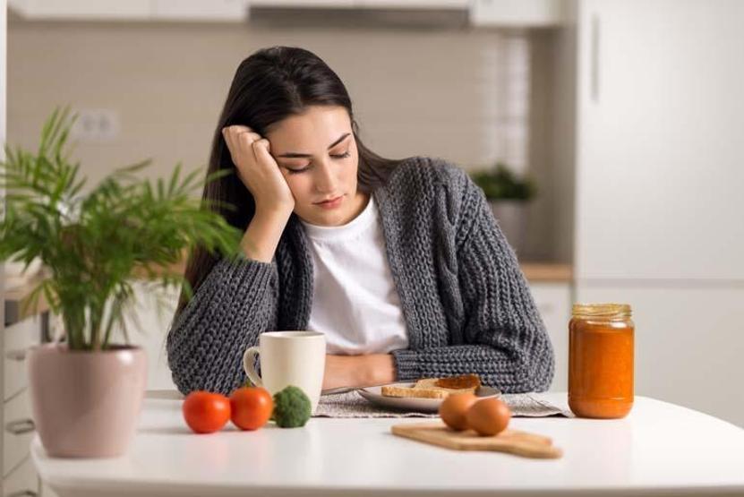 METABOLİZMAYI DURDURUYOR: 3 Günde İncelten, Haftada 5 Kilo Verdiren Diyetlere Dikkat Öğün Atlamanın Gizli Tehlikeleri Açıklandı