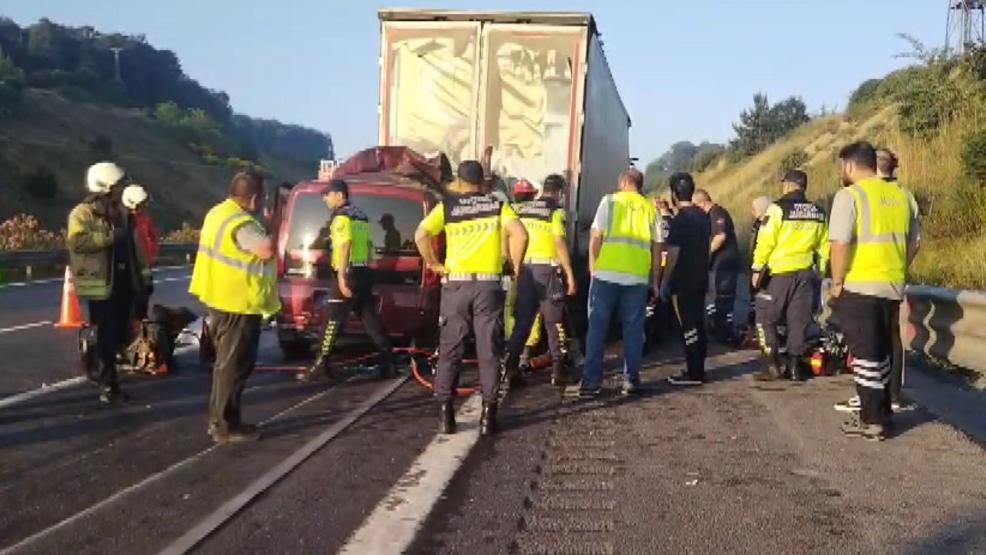 Kuzey Marmara Otoyolunda kaza: 1i bebek 3 ölü