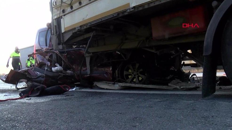 Kuzey Marmara Otoyolunda kaza: 1i bebek 3 ölü