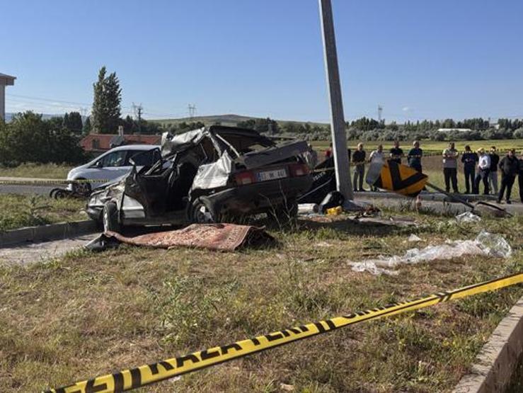 Kayseride feci kaza: 3 ölü, 5 yaralı