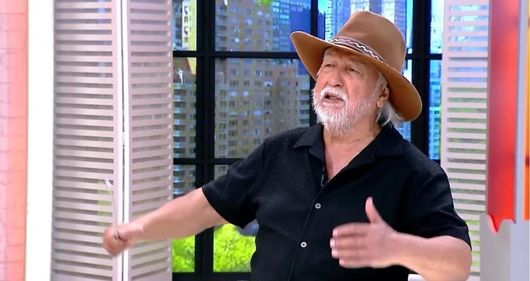 Prof. Dr. Şener Üşümezsoyun gençlik haline bakın Vay be hocam, Herkül gibiymişsiniz