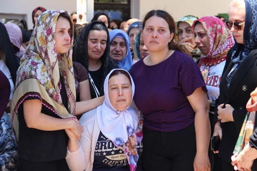 Şifreleri çözüldü Toprağa verilen Ayşe Koparanın mesaj trafiği incelenecek