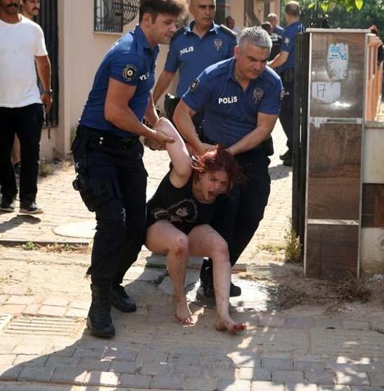 Evini ateşe verdi, komşuların ihbarı felaketi önledi