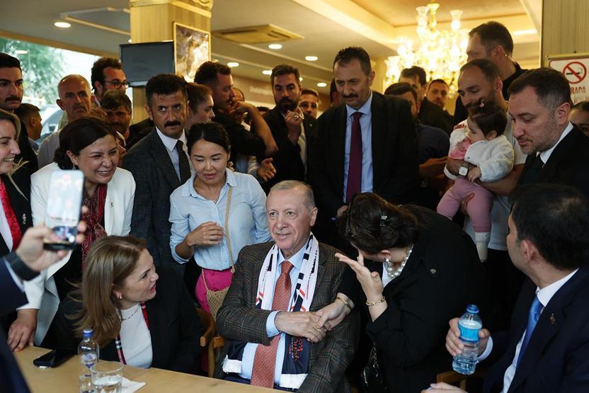 Cumhurbaşkanı Erdoğan Edirne’de vatandaşlarla bir araya geldi