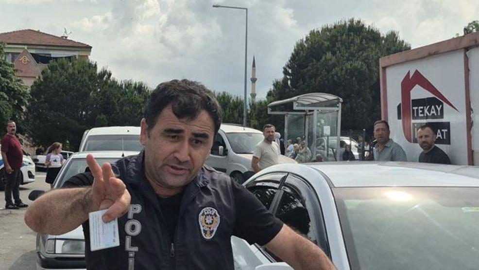 Yanlışlıkla kardeşinin kimliğiyle sınava geldi, amcası 4 dakika kala kendi kimliğini yetiştirdi