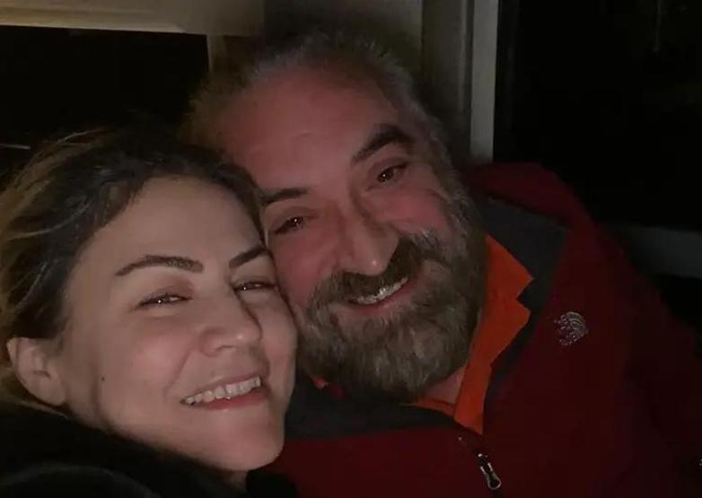 ÖZLEMİ DİNMİYOR Volkan Konak’ın Ardından Yürek Burkan Sözler: “Fotoğraflarımıza Bile Bakamıyorum”