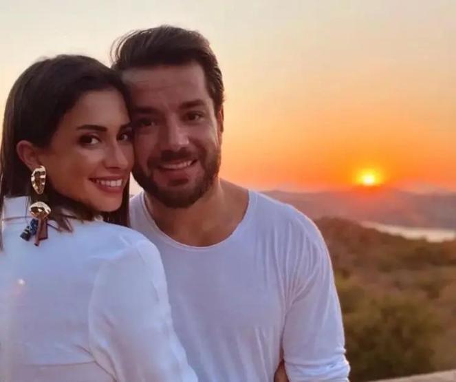 AŞKINI GÖZLER ÖNÜNE SERDİ: Buse Terim’den Romantik Konser Paylaşımı: Sevgisini Böyle Haykırdı