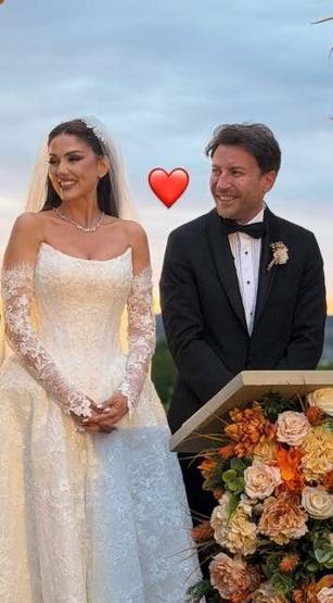 Öyle Bir Geçer Zaman Kinin Ahmetiydi Tolga Güleç ile Öykü Cengiz evlendi