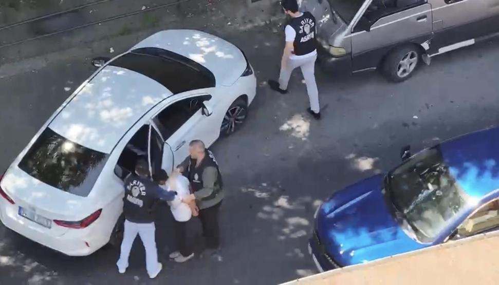 Çaldıkları minibüsle şehir turu yaptılar: İki çocuğa havadan takipli operasyon