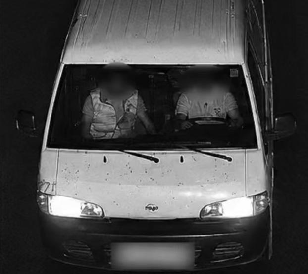 Çaldıkları minibüsle şehir turu yaptılar: İki çocuğa havadan takipli operasyon