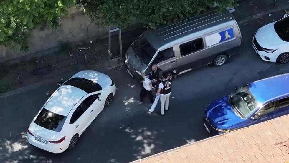 Çaldıkları minibüsle şehir turu yaptılar: İki çocuğa havadan takipli operasyon