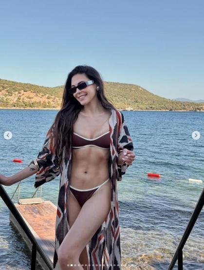 Daha 17’nin Nuray’ı Dilara Aksüyek serin suların tadını çıkardı