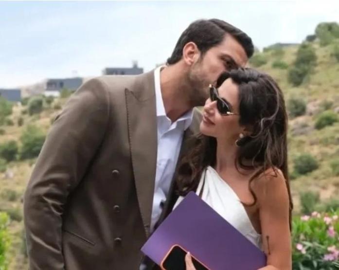 Kübra Ünlü yazdı DAHA 17DE MASKELER DÜŞTÜ; ‘BODRUMDA YÜZLEŞME VAKTİ’