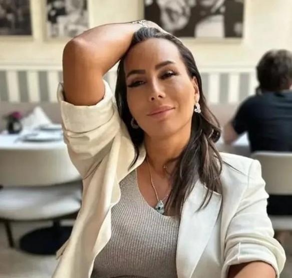 Asena İstanbul’u Terk Etti, Yeni Hayatıyla Koyun ve Kuzuların Arasında