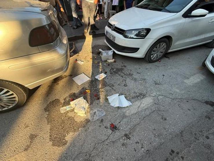 Doğum günü pastası kana bulandı Pastane çıkışı silahlı saldırıya uğradı