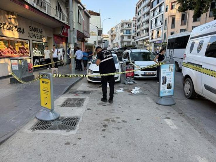 Doğum günü pastası kana bulandı Pastane çıkışı silahlı saldırıya uğradı