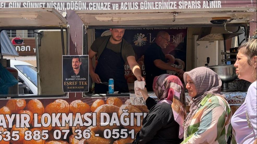 Eşref Tek İçin Lokma Dağıttılar “Allah Kabul Etsin” Sözleri Dikkat Çekti