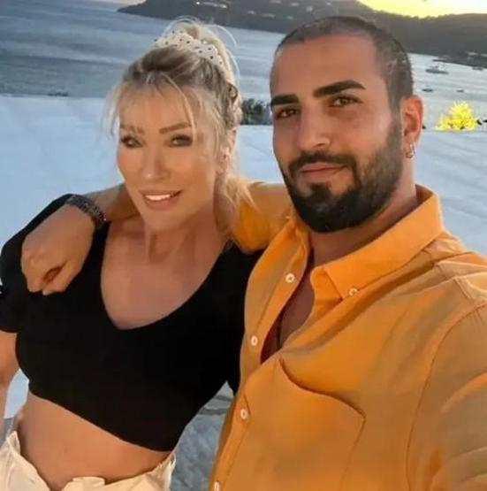 Seda Sayan’dan Eşi Çağlar Ökten’e Net Mesaj: “Ne Oluyorsa Orada Oluyor”