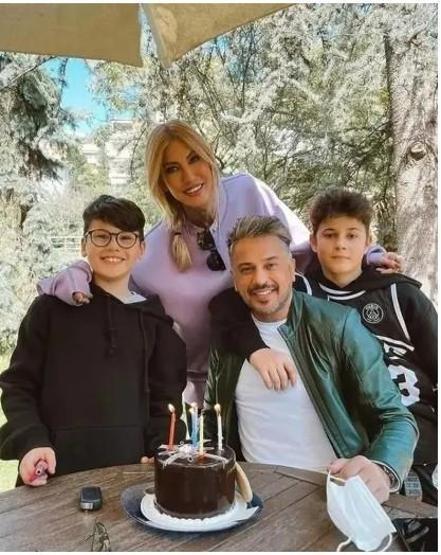 Çağla Şıkel ve Emre Altuğ’un Gurur Günü: Küçük Oğulları Ortaokuldan Mezun Oldu