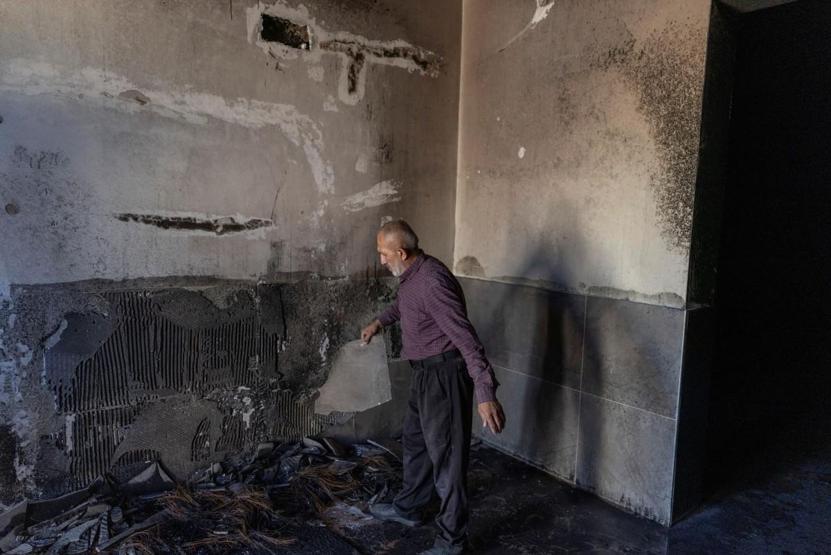 İsrailli yerleşimciler Batı Şeriada iki camiyi kundakladı