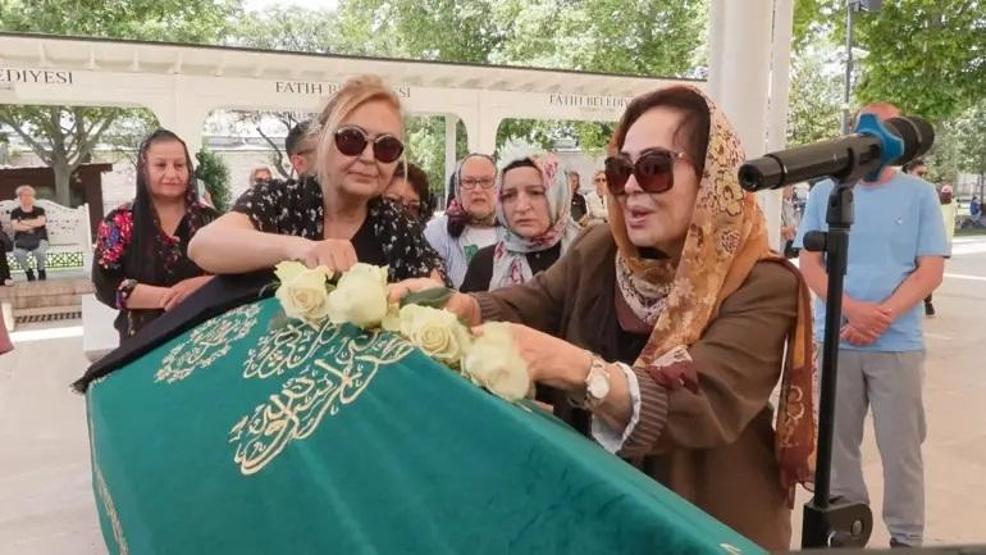 Panter Emel lakaplı Emel Yıldız son yolculuğuna uğurlandı Türkan Şoraydan büyük vefa