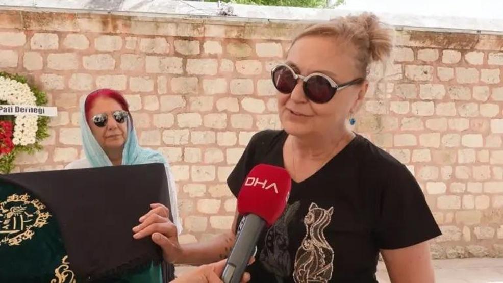 Panter Emel lakaplı Emel Yıldız son yolculuğuna uğurlandı Türkan Şoraydan büyük vefa