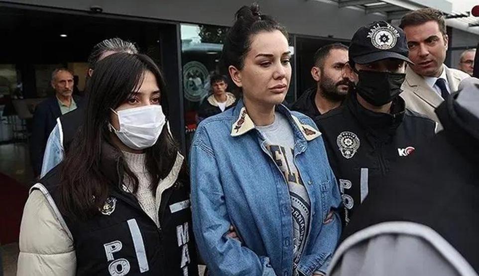 DİLAN POLATA BİR ŞOK DAHA Yedek Instagramı da dahil, tüm sanal medya hesapları engellendi