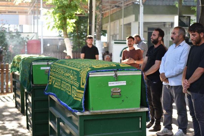 Tarifsiz acı 3 kardeş yan yana toprağa verildi
