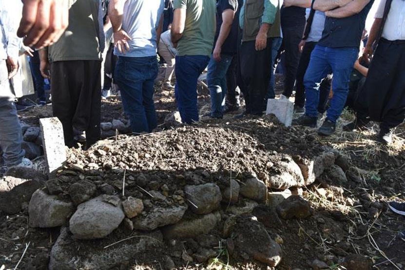 Tarifsiz acı 3 kardeş yan yana toprağa verildi