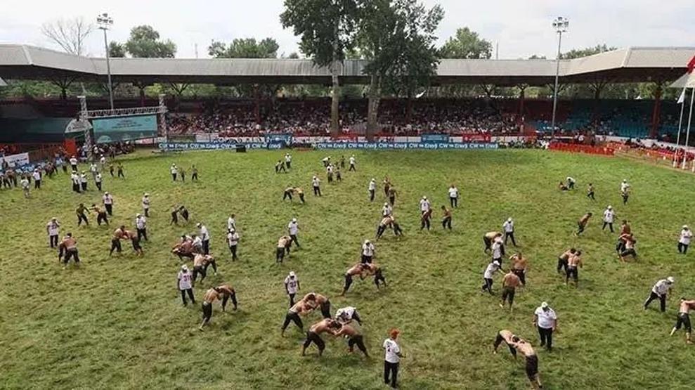 665. KIRKPINAR YAĞLI GÜREŞLERİ CANLI İZLE : 665. Tarihi Kırkpınar Finali Ne Zaman Son 16’ya Kalan Başpehlivanlar Kimler Oldu İşte Kırkpınar Yağlı Güreşleri Canlı Yayın Kanalı ve Programı