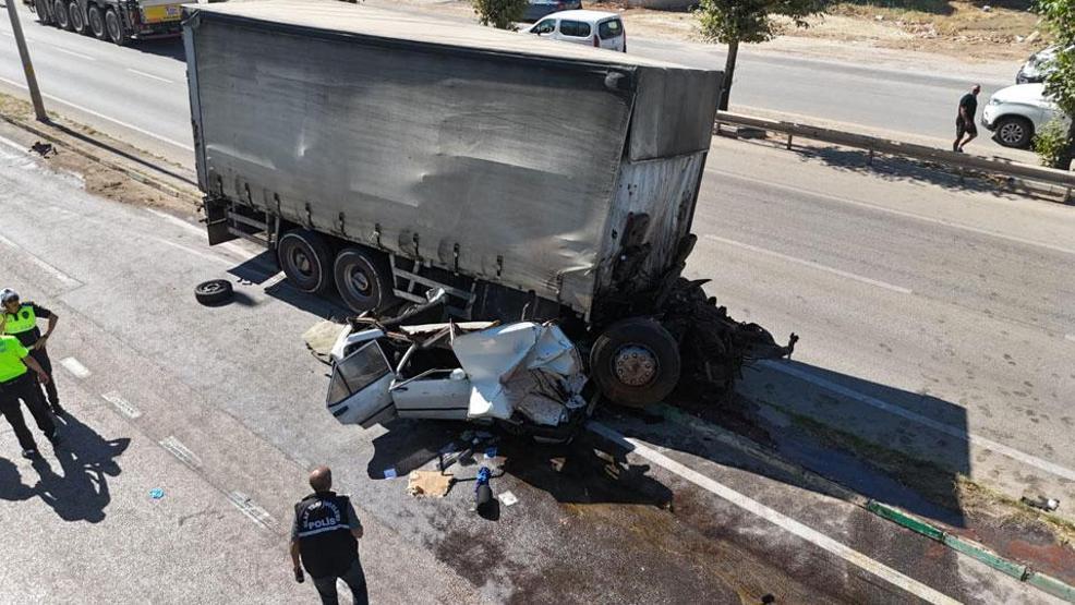 Kamyonun freni boşaldı: 3 yaralı