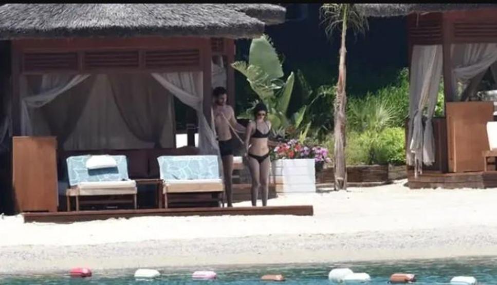Zeynep Atılgan ve Ali Öner Bodrum dönüşü havalimanında görüntülendi
