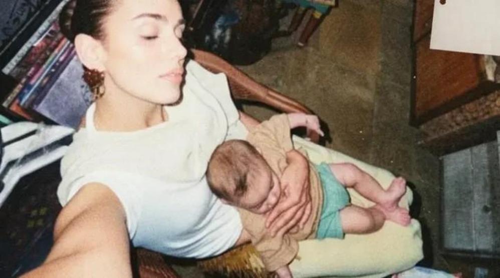 İlk kez anne olmuştu Bestemsu Özdemir oğlu Sarp Marco’nun yeni fotoğrafını paylaştı