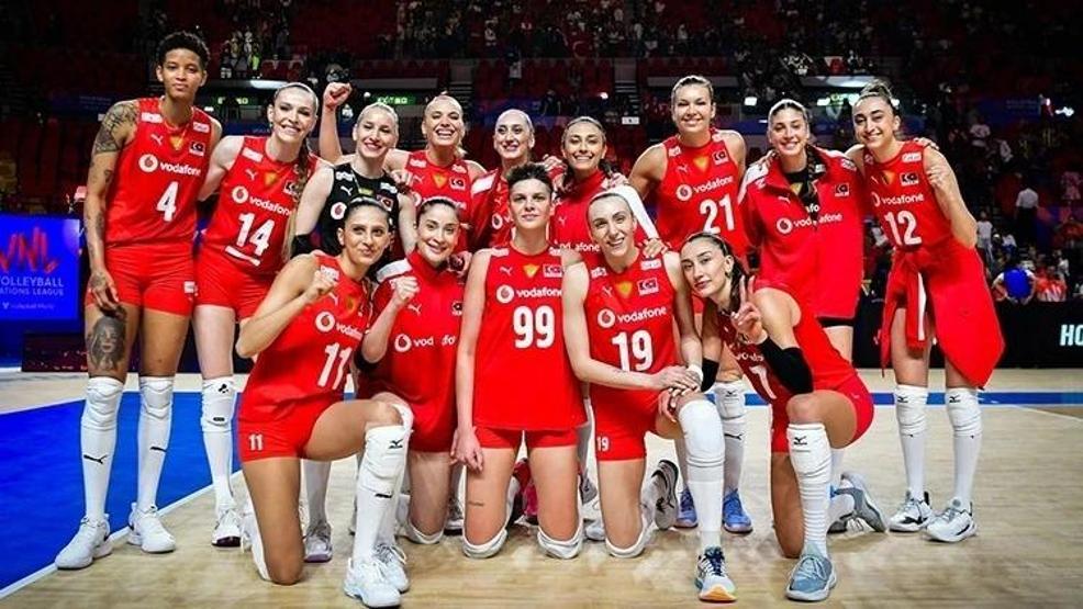ABD TÜRKİYE VOLEYBOL MAÇI NE ZAMAN VNL A Milli Kadın Voleybol Takımı Türkiye ABD maçı saat kaçta, hangi kanalda İşte Filenin Sultanları maç takvimi ve puan durumu
