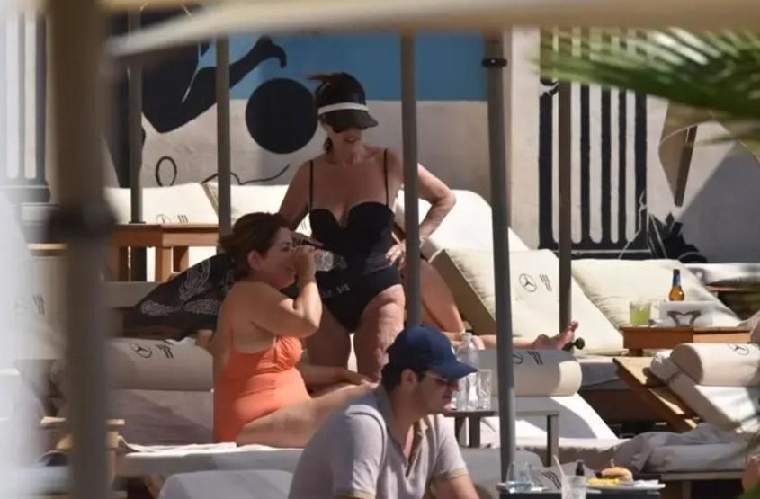 Nebahat Çehre tatil sezonunu açtı Bodrum’da görüntülendi