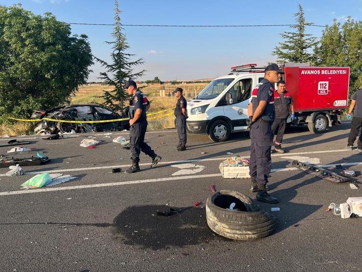Erten ailesinin öldüğü kazada kahreden detay Küçük kızın son sözü kahretti