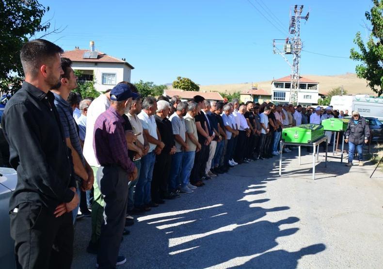 Erten ailesinin öldüğü kazada kahreden detay Küçük kızın son sözü kahretti
