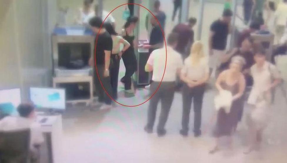 AVMye cephane ile girmeye kalktı: Üniversite öğrencisinin üzerinden 606 mermi çıktı