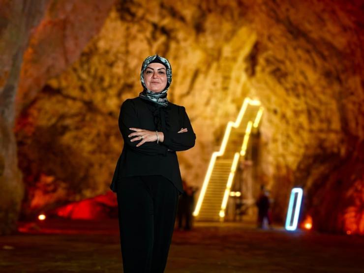 3 milyon yıllık mağaraya sprey boya sıktılar