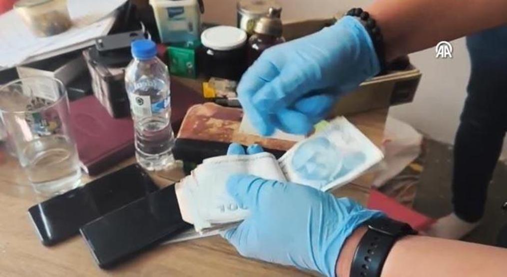 Sözde medyuma operasyon Ele geçirilen notlar şaşkına çevirdi: Kaynana dili kapatma, aniden ölüm...